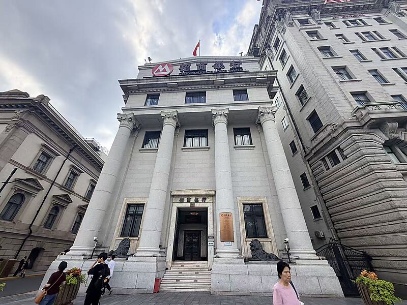 外滩16号台湾银行大楼，古希腊神庙式外观